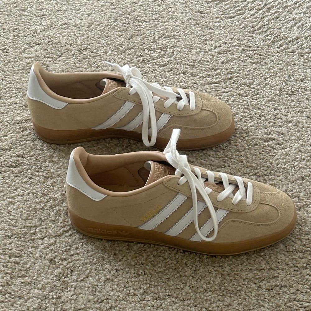 Adidas Women’s Gazelle Tan and White Sneakers - Size 7.5